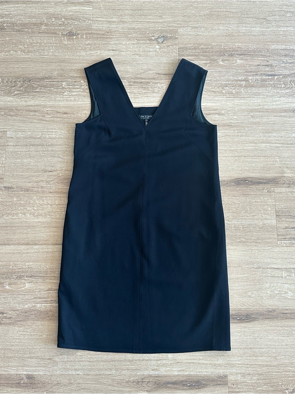 RAG & BONE | MADE IN USA BLACK V-NECK SHEATH DRESS | SIZE SMALL | EUC | LBD